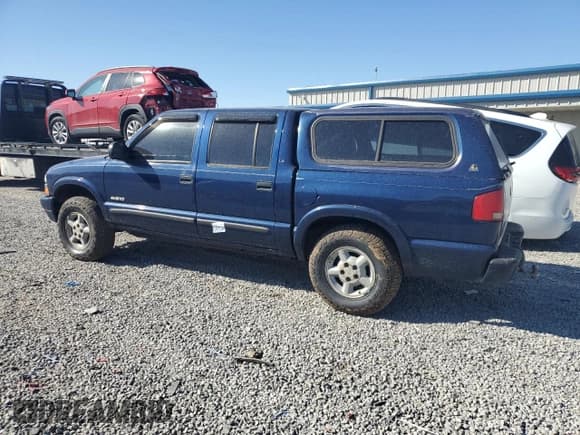 ✅ 2003 Chevrolet S-10 LS • VIN: 1GCDT13X43K141525 • Лот: 47942185. Опубликован ранее на Copart с пробегом 188 903 миль. Бесплатный доступ к архиву аукционных продаж из США и подробный отчёт об истории автомобиля на DreamBid. Изображение 2.