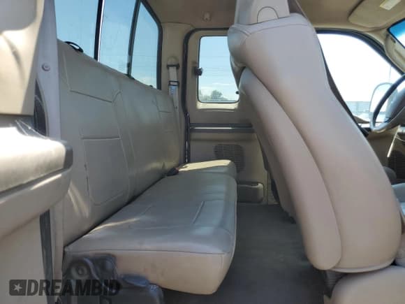 ✅ 2004 Ford F-250 XL • VIN: 1FTNX21P64EB34402 • Lot: 62897235. Wystawiony na Copart z przebiegiem 134 415 mil. Bezpłatny archiwum sprzedaży aukcyjnych z USA i szczegółowy raport historii pojazdu na DreamBid. Zdjęcie 10.