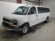 ✅ 2025 Chevrolet Express Passenger LT • VIN: 1GAZGPFP6S1253491 • Lot: 93640925. Wystawiony na Copart z przebiegiem 3 575 mil. Bezpłatny archiwum sprzedaży aukcyjnych z USA i szczegółowy raport historii pojazdu na DreamBid. Zdjęcie 1.