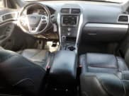 ✅ 2015 Ford Explorer XLT • VIN: 1FM5K8D84FGA50104 • Lot: 52492315. Wystawiony na Copart z przebiegiem 174 532 mil. Bezpłatny archiwum sprzedaży aukcyjnych z USA i szczegółowy raport historii pojazdu na DreamBid. Zdjęcie 8.