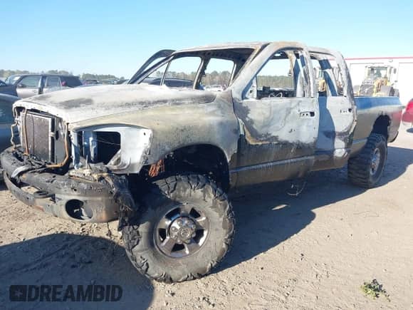 2006 Dodge 3500 SLT z VIN 3D7LX38C26G235602, wystawiony jako IAAI lot #41894590 z przebiegiem Nie podano mil oraz . Historia ofert i sprzedaży dostępna na DreamBid. Obrazek 2.