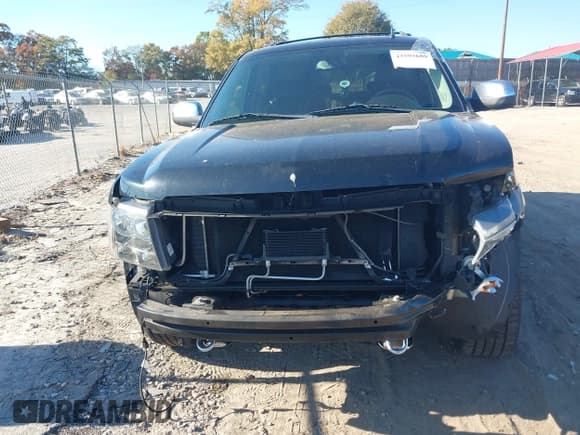 ✅ 2010 Chevrolet Tahoe LTZ • VIN: 1GNUCCE0XAR291744 • Lot: 43595689. Wystawiony na IAAI z przebiegiem 170 861 mil. Bezpłatny archiwum sprzedaży aukcyjnych z USA i szczegółowy raport historii pojazdu na DreamBid. Zdjęcie 6.