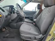 ✅ 2010 Kia Soul + • VIN: KNDJT2A21A7133656 • Лот: 95734085. Опубликован ранее на Copart с пробегом 216 894 миль. Бесплатный доступ к архиву аукционных продаж из США и подробный отчёт об истории автомобиля на DreamBid. Изображение 7.