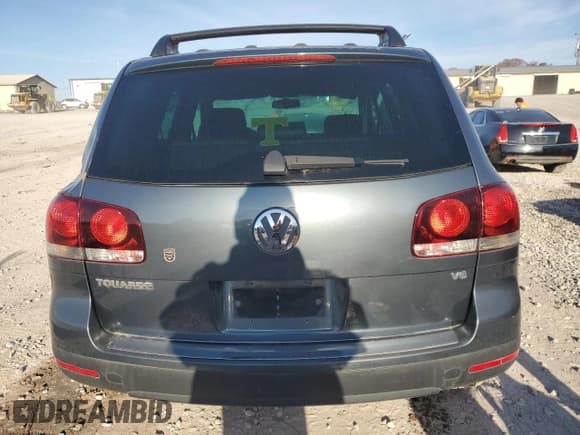 ✅ 2005 Volkswagen Touareg • VIN: WVGZG77L75D075978 • Lot: 92805195. Wystawiony na Copart z przebiegiem Nie podano. Bezpłatny archiwum sprzedaży aukcyjnych z USA i szczegółowy raport historii pojazdu na DreamBid. Zdjęcie 6.