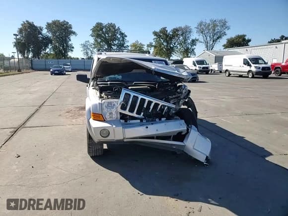 ✅ 2006 Jeep Commander • VIN: 1J8HH48K56C355688 • Lot: 85169995. Listed on Copart with 178,688 mi. Free auction sales archive from the USA and detailed vehicle history report at DreamBid. Image 15.