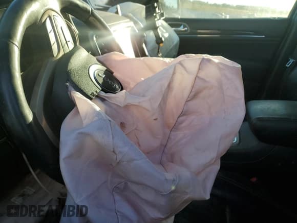 ✅ 2015 Jeep Grand Cherokee Overland • VIN: 1C4RJFCG9FC700252 • Lot: 82623995. Wystawiony na Copart z przebiegiem Nie podano. Bezpłatny archiwum sprzedaży aukcyjnych z USA i szczegółowy raport historii pojazdu na DreamBid. Zdjęcie 7.