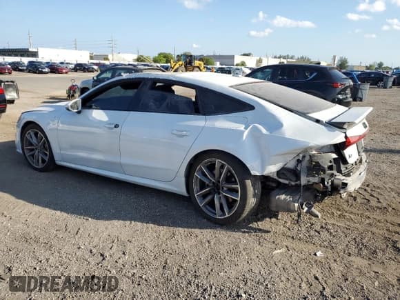 ✅ 2021 Audi A7 • VIN: WAUTPBF22MN082218 • Lot: 41307323. Listed on Copart with 27,107 mi. Free auction sales archive from the USA and detailed vehicle history report at DreamBid. Image 2.