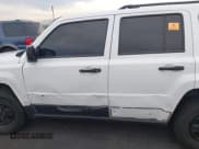 ✅ 2014 Jeep Patriot Sport • VIN: 1C4NJPBAXED599197 • Lot: 43700078. Wystawiony na IAAI z przebiegiem 210 158 mil. Bezpłatny archiwum sprzedaży aukcyjnych z USA i szczegółowy raport historii pojazdu na DreamBid. Zdjęcie 6.