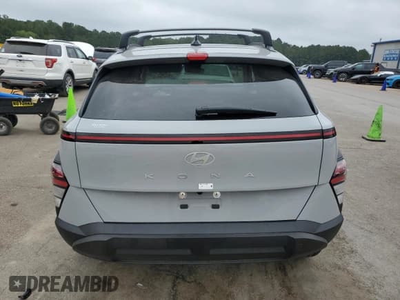 ✅ 2025 Hyundai Kona SEL • VIN: KM8HB3AB4SU317785 • Лот: 83978565. Опубликован ранее на Copart с пробегом 3 159 миль. Бесплатный доступ к архиву аукционных продаж из США и подробный отчёт об истории автомобиля на DreamBid. Изображение 6.