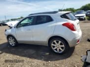 ✅ 2015 Buick Encore Leather • VIN: KL4CJCSB2FB210178 • Lot: 70424365. Wystawiony na Copart z przebiegiem 94 148 mil. Bezpłatny archiwum sprzedaży aukcyjnych z USA i szczegółowy raport historii pojazdu na DreamBid. Zdjęcie 2.