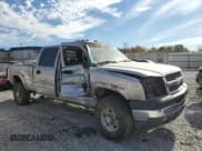 ✅ 2004 Chevrolet Silverado 2500HD LS • VIN: 1GCHK23124F119653 • Lot: 92256905. Wystawiony na Copart z przebiegiem Nie podano. Bezpłatny archiwum sprzedaży aukcyjnych z USA i szczegółowy raport historii pojazdu na DreamBid. Zdjęcie 4.