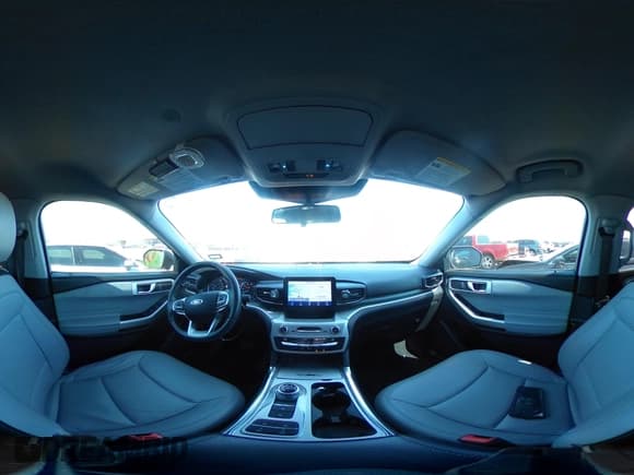 ✅ 2021 Ford Explorer XLT • VIN: 1FMSK7DH6MGA94311 • Lot: 43463689. Wystawiony na IAAI z przebiegiem 92 551 mil. Bezpłatny archiwum sprzedaży aukcyjnych z USA i szczegółowy raport historii pojazdu na DreamBid. Zdjęcie 18.