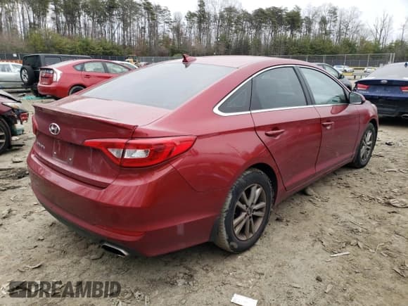 ✅ 2015 Hyundai Sonata SE • VIN: 5NPE24AFXFH142734 • Lot: 42887543. Listed on Copart with 124,144 mi. Free auction sales archive from the USA and detailed vehicle history report at DreamBid. Image 3.
