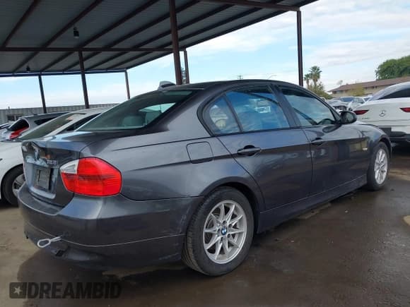 ✅ 2008 BMW 3 Series 328i • VIN: WBAVC53568FZ82916 • Lot: 43433383. Listed on IAAI with 158,770 mi. Free auction sales archive from the USA and detailed vehicle history report at DreamBid. Image 4.