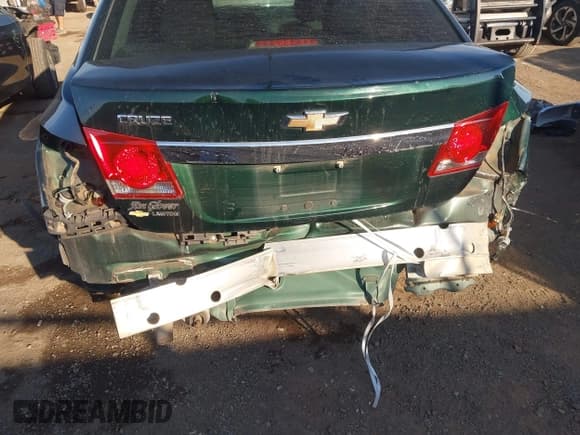 ✅ 2014 Chevrolet Cruze LS • VIN: 1G1PA5SH3E7166502 • Lot: 43341742. Wystawiony na IAAI z przebiegiem 57 306 mil. Bezpłatny archiwum sprzedaży aukcyjnych z USA i szczegółowy raport historii pojazdu na DreamBid. Zdjęcie 6.