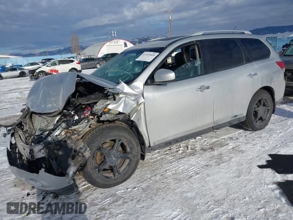✅ 2013 Nissan Pathfinder SV • VIN: 5N1AR2MM5DC686281 • Lot: 41353409. Listed on IAAI with Not provided. Free auction sales archive from the USA and detailed vehicle history report at DreamBid. Image 2.