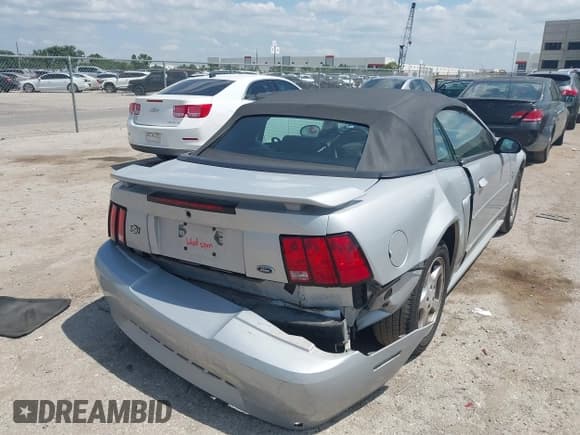 ✅ 2002 Ford Mustang Deluxe • VIN: 1FAFP44482F188251 • Лот: 42669136. Опубликован ранее на IAAI с пробегом 65 788 миль. Бесплатный доступ к архиву аукционных продаж из США и подробный отчёт об истории автомобиля на DreamBid. Изображение 4.
