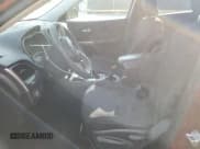 ✅ 2019 Jeep Cherokee Latitude • VIN: 1C4PJLCB3KD160413 • Lot: 85548385. Wystawiony na Copart z przebiegiem 80 675 mil. Bezpłatny archiwum sprzedaży aukcyjnych z USA i szczegółowy raport historii pojazdu na DreamBid. Zdjęcie 7.