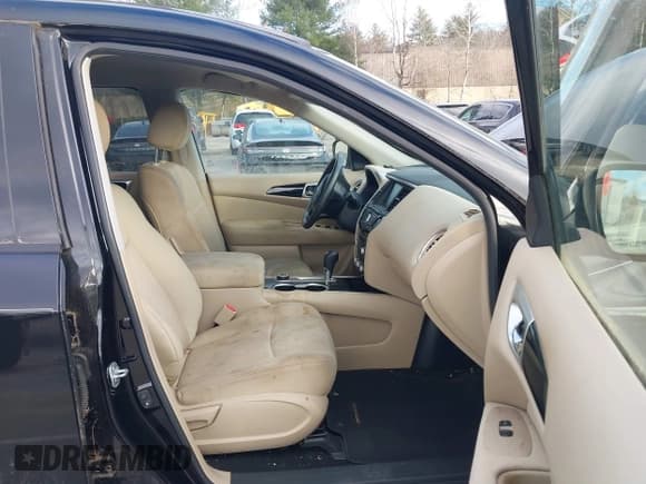 ✅ 2017 Nissan Pathfinder SV • VIN: 5N1DR2MM4HC605810 • Lot: 43733277. Wystawiony na IAAI z przebiegiem 122 339 mil. Bezpłatny archiwum sprzedaży aukcyjnych z USA i szczegółowy raport historii pojazdu na DreamBid. Zdjęcie 5.