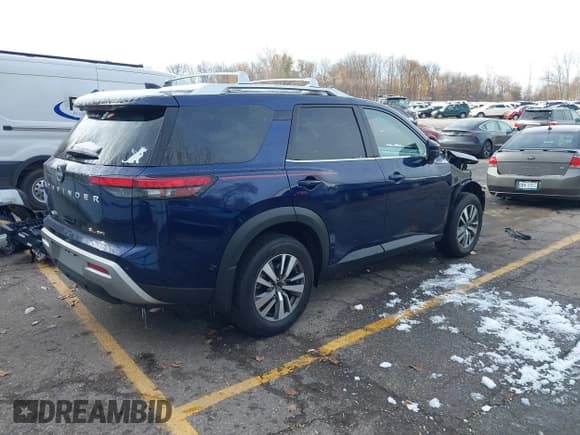 ✅ 2025 Nissan Pathfinder SL • VIN: 5N1DR3CC6SC235868 • Lot: 43664107. Wystawiony na IAAI z przebiegiem 2 749 mil. Bezpłatny archiwum sprzedaży aukcyjnych z USA i szczegółowy raport historii pojazdu na DreamBid. Zdjęcie 4.