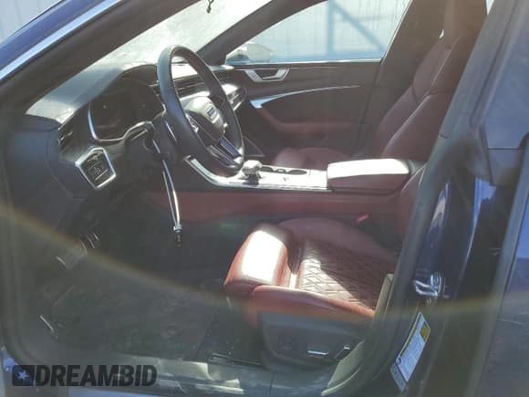 ✅ 2020 Audi S7 Prestige • VIN: WAUSFAF26LN033921 • Lot: 70491183. Listed on Copart with 3,084 mi. Free auction sales archive from the USA and detailed vehicle history report at DreamBid. Image 7.