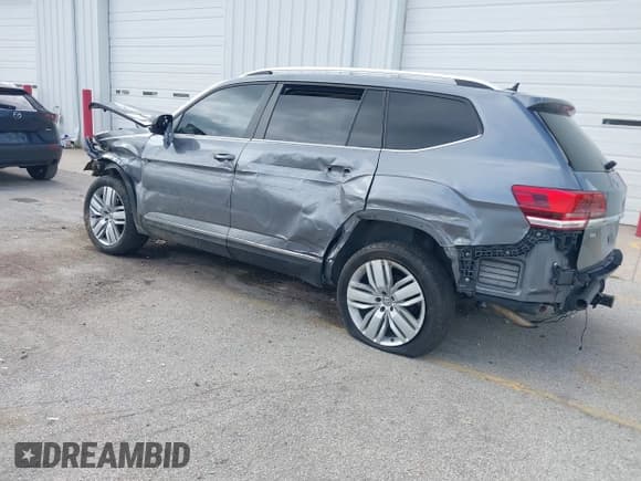 ✅ 2019 Volkswagen Atlas SEL • VIN: 1V2ER2CA3KC615928 • Lot: 42772795. Wystawiony na IAAI z przebiegiem 130 261 mil. Bezpłatny archiwum sprzedaży aukcyjnych z USA i szczegółowy raport historii pojazdu na DreamBid. Zdjęcie 3.