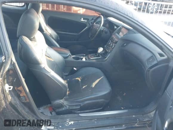 2013 Hyundai Genesis Coupe Track с VIN KMHHU6KJ0DU089255, выставлен на аукционе IAAI как лот 42243893 с пробегом 108 903 миль миль и . История ставок и продаж доступна на DreamBid. Изображение 5.