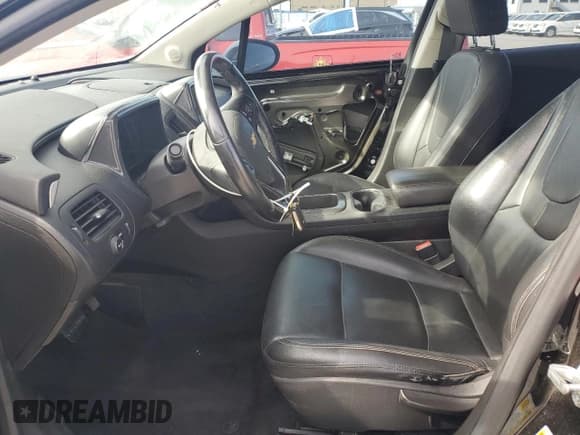 ✅ 2013 Chevrolet Volt • VIN: 1G1RB6E41DU140324 • Lot: 82520604. Wystawiony na Copart z przebiegiem 181 007 mil. Bezpłatny archiwum sprzedaży aukcyjnych z USA i szczegółowy raport historii pojazdu na DreamBid. Zdjęcie 7.