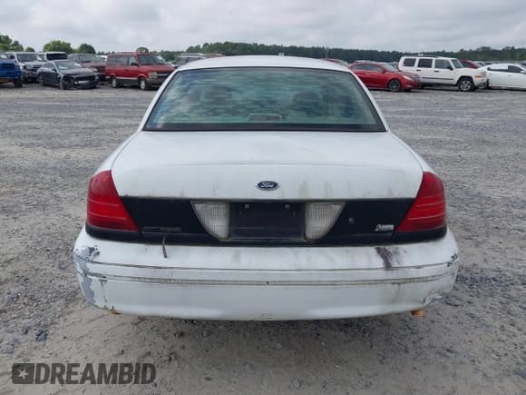✅ 2009 Ford Police Interceptor • VIN: 2FAHP71V39X112524 • Lot: 42358570. Listed on IAAI with Not provided. Free auction sales archive from the USA and detailed vehicle history report at DreamBid. Image 16.