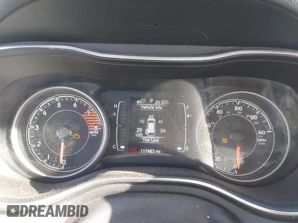 ✅ 2019 Jeep Cherokee Latitude • VIN: 1C4PJMCX7KD127657 • Lot: 41756436. Listed on IAAI with 117,483 mi. Free auction sales archive from the USA and detailed vehicle history report at DreamBid. Image 7.