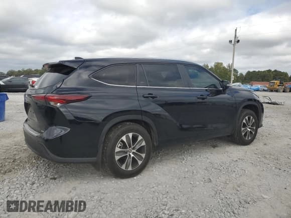 ✅ 2024 Toyota Highlander XLE • VIN: 5TDKDRAH8RS528529 • Лот: 82258745. Опубликован ранее на Copart с пробегом 15 978 миль. Бесплатный доступ к архиву аукционных продаж из США и подробный отчёт об истории автомобиля на DreamBid. Изображение 3.