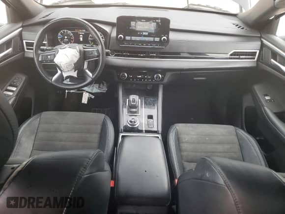 2023 Mitsubishi Outlander SE с VIN JA4J4UA88PZ030044, выставлен на аукционе Copart как лот 63708865 с пробегом 51 296 миль миль и Списание • Salvage title. История ставок и продаж доступна на DreamBid. Изображение 8.