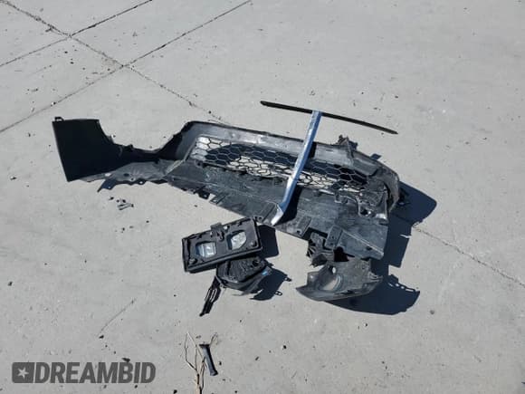 ✅ 2023 Audi A3 Premium • VIN: WAUAUDGY9PA092318 • Lot: 83938485. Wystawiony na Copart z przebiegiem Nie podano. Bezpłatny archiwum sprzedaży aukcyjnych z USA i szczegółowy raport historii pojazdu na DreamBid. Zdjęcie 12.