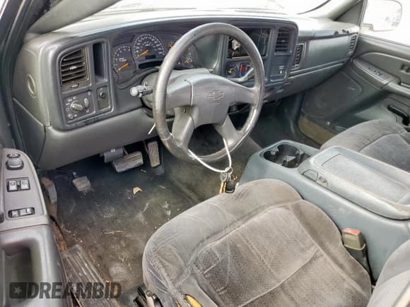 ✅ 2004 Chevrolet Silverado 1500 Work Truck • VIN: 1GCEC19X94Z228762 • Lot: 93012595. Listed on Copart with 232,521 mi. Free auction sales archive from the USA and detailed vehicle history report at DreamBid. Image 8.