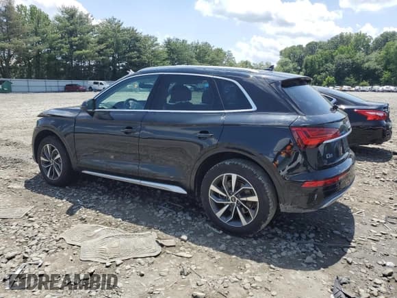 ✅ 2021 Audi Q5 Premium • VIN: WA1AAAFY9M2003648 • Lot: 61193245. Listed on Copart with 38,211 mi. Free auction sales archive from the USA and detailed vehicle history report at DreamBid. Image 2.