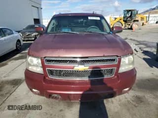 ✅ 2009 Chevrolet Suburban 2LT • VIN: 1GNFK26389J120225 • Lot: 82301064. Wystawiony na Copart z przebiegiem 177 838 mil. Bezpłatny archiwum sprzedaży aukcyjnych z USA i szczegółowy raport historii pojazdu na DreamBid. Zdjęcie 5.