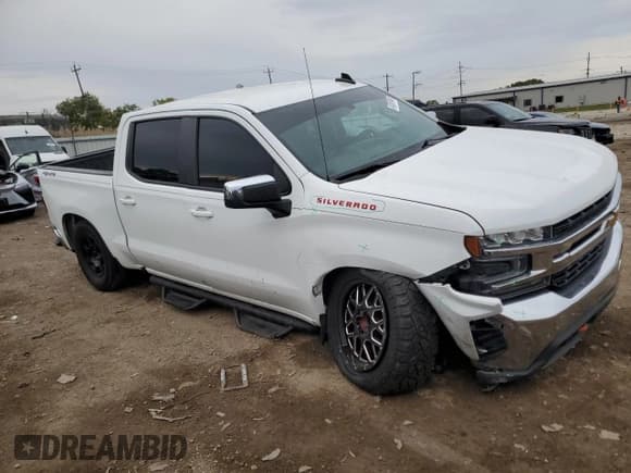 ✅ 2019 Chevrolet Silverado 1500 LT • VIN: 3GCPYDEK8KG132043 • Lot: 82361045. Wystawiony na Copart z przebiegiem 108 169 mil. Bezpłatny archiwum sprzedaży aukcyjnych z USA i szczegółowy raport historii pojazdu na DreamBid. Zdjęcie 4.