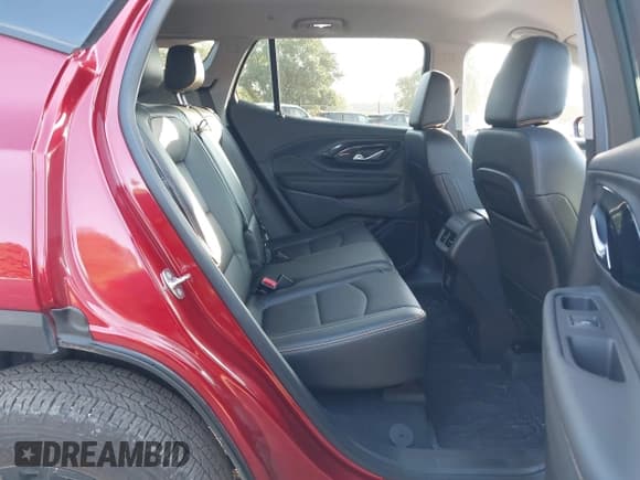 ✅ 2024 GMC Terrain AT4 • VIN: 3GKALYEG8RL324334 • Lot: 40194614. Listed on IAAI with 1,111 mi. Free auction sales archive from the USA and detailed vehicle history report at DreamBid. Image 8.