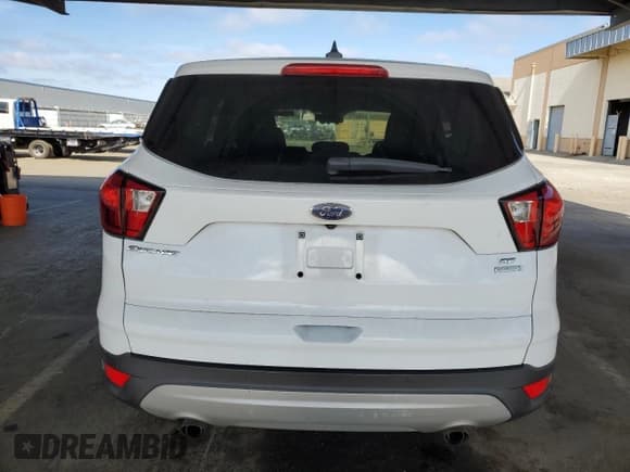 ✅ 2019 Ford Escape SE • VIN: 1FMCU0GD3KUB14690 • Лот: 71688315. Опубликован ранее на Copart с пробегом Не указан. Бесплатный доступ к архиву аукционных продаж из США и подробный отчёт об истории автомобиля на DreamBid. Изображение 6.