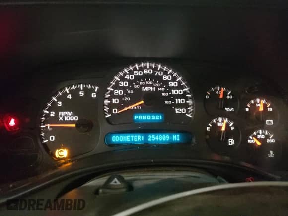 2003 Chevrolet Suburban Z71 z VIN 3GNFK16Z93G197080, wystawiony jako Copart lot #79689684 z przebiegiem 254 809 mil mil oraz Szkoda całkowita • Salvage title. Historia ofert i sprzedaży dostępna na DreamBid. Obrazek 9.