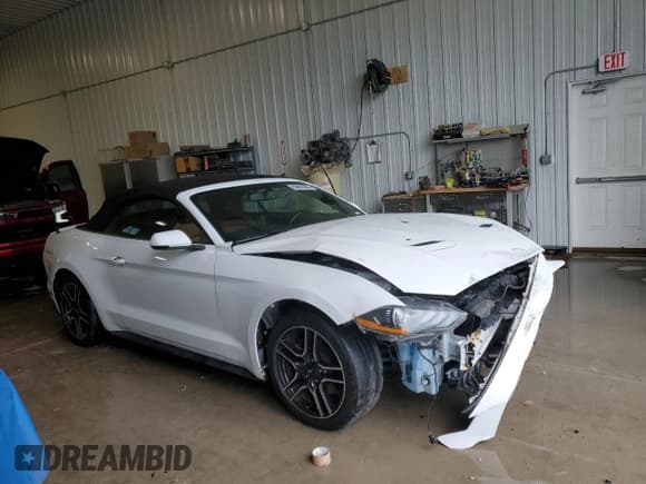✅ 2020 Ford Mustang EcoBoost • VIN: 1FATP8UH7L5106076 • Lot: 63852305. Listed on Copart with 99,760 mi. Free auction sales archive from the USA and detailed vehicle history report at DreamBid. Image 4.