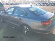 ✅ 2017 Volkswagen Jetta SE • VIN: 3VWDB7AJ4HM352659 • Лот: 43428668. Опубликован ранее на IAAI с пробегом 63 903 миль. Бесплатный доступ к архиву аукционных продаж из США и подробный отчёт об истории автомобиля на DreamBid. Изображение 3.