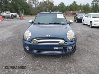 ✅ 2010 MINI Convertible • VIN: WMWMR3C59ATZ19038 • Lot: 43589866. Wystawiony na IAAI z przebiegiem 54 594 mil. Bezpłatny archiwum sprzedaży aukcyjnych z USA i szczegółowy raport historii pojazdu na DreamBid. Zdjęcie 6.