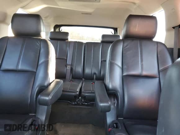 2013 Chevrolet Suburban LT с VIN 1GNSKJE71DR198109, выставлен на аукционе Copart как лот 91373315 с пробегом 211 243 миль миль и Чистый • Clean title. История ставок и продаж доступна на DreamBid. Изображение 10.