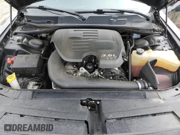 ✅ 2018 Dodge Challenger SXT Plus • VIN: 2C3CDZAG4JH333885 • Lot: 57119184. Wystawiony na Copart z przebiegiem 86 486 mil. Bezpłatny archiwum sprzedaży aukcyjnych z USA i szczegółowy raport historii pojazdu na DreamBid. Zdjęcie 11.