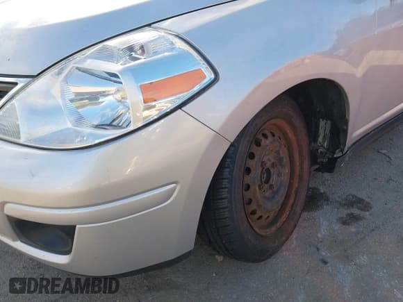 ✅ 2011 Nissan Versa S • VIN: 3N1BC1CP5BL480186 • Лот: 43457951. Опубликован ранее на IAAI с пробегом 91 822 миль. Бесплатный доступ к архиву аукционных продаж из США и подробный отчёт об истории автомобиля на DreamBid. Изображение 6.