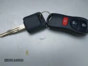 ✅ 2009 Nissan Versa S • VIN: 3N1BC13E19L490500 • Lot: 43245894. Wystawiony na IAAI z przebiegiem 187 787 mil. Bezpłatny archiwum sprzedaży aukcyjnych z USA i szczegółowy raport historii pojazdu na DreamBid. Zdjęcie 11.