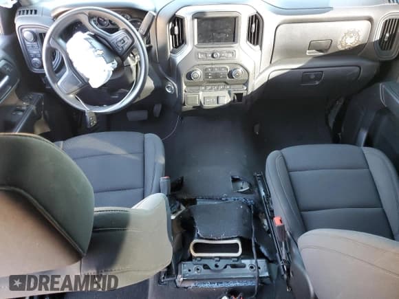 ✅ 2024 Chevrolet Silverado 1500 • VIN: 3GCUD4ED8RG185481 • Лот: 87740895. Опубликован ранее на Copart с пробегом Не указан. Бесплатный доступ к архиву аукционных продаж из США и подробный отчёт об истории автомобиля на DreamBid. Изображение 8.