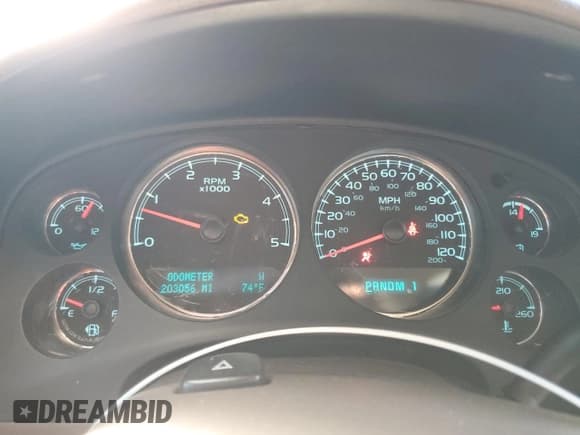 ✅ 2013 Chevrolet Silverado 2500HD LTZ • VIN: 1GC1KYE83DF127100 • Лот: 81968895. Опубликован ранее на Copart с пробегом 203 056 миль. Бесплатный доступ к архиву аукционных продаж из США и подробный отчёт об истории автомобиля на DreamBid. Изображение 9.