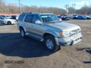 ✅ 2001 Toyota 4Runner SR5 • VIN: JT3HN86R010347164 • Lot: 43833379. Wystawiony na IAAI z przebiegiem 204 882 mil. Bezpłatny archiwum sprzedaży aukcyjnych z USA i szczegółowy raport historii pojazdu na DreamBid. Zdjęcie 1.
